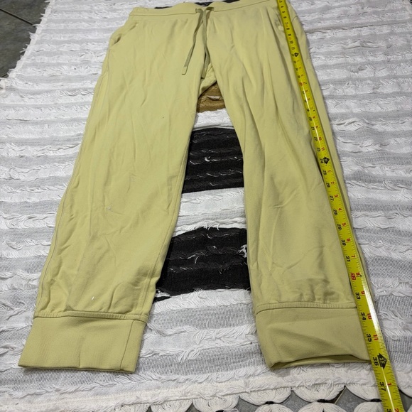 Lululemon Jogger Womens 8 Yellow Sweatpants Drawstring Knit Hi Rise Running Gym - Picture 6 of 10